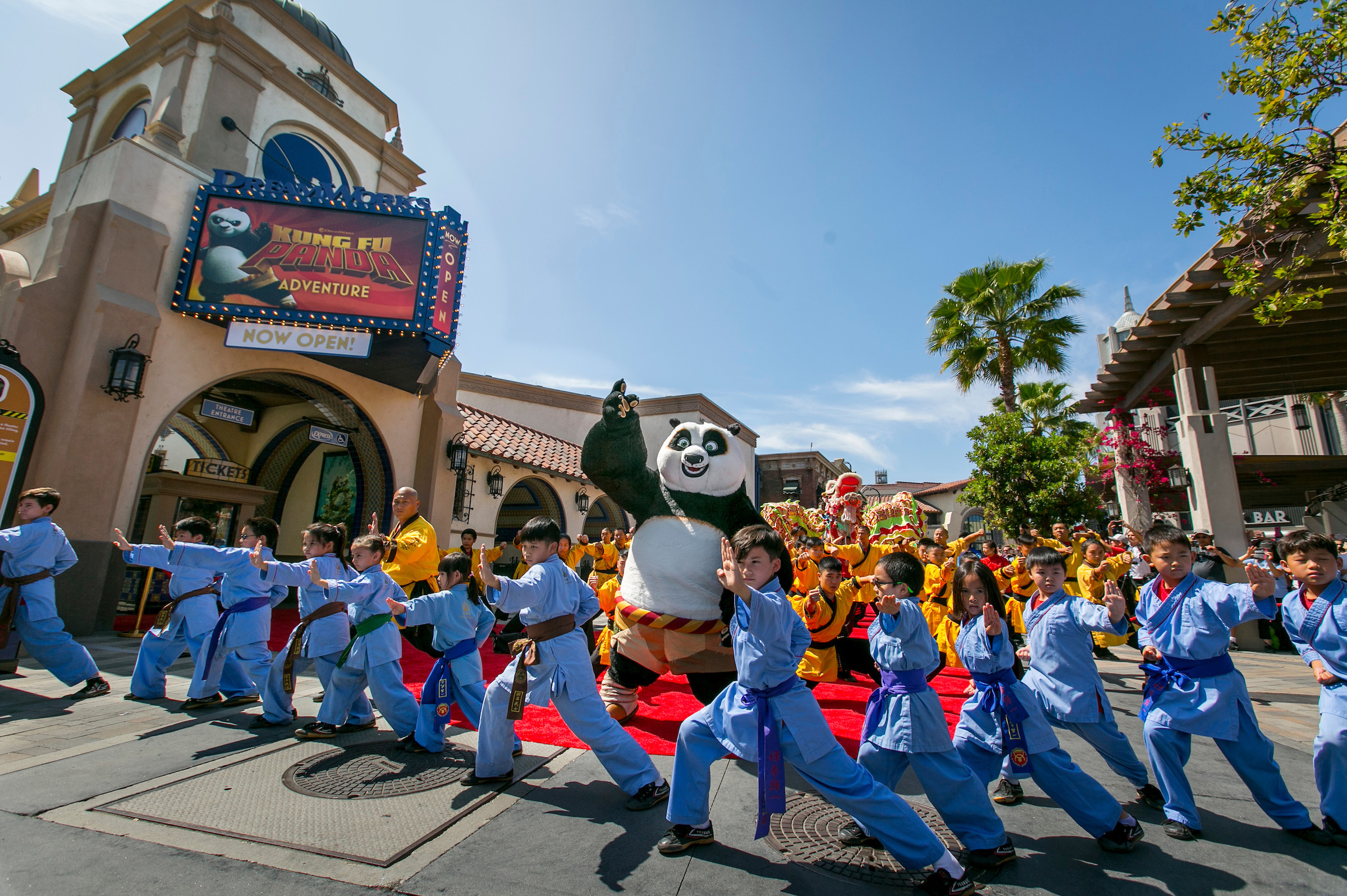 DreamWorks Opens Panda: Inside Theatre | Universal at Universal Fu Quest” Studios Grand Hollywood “Kung Featuring Emperor\'s The