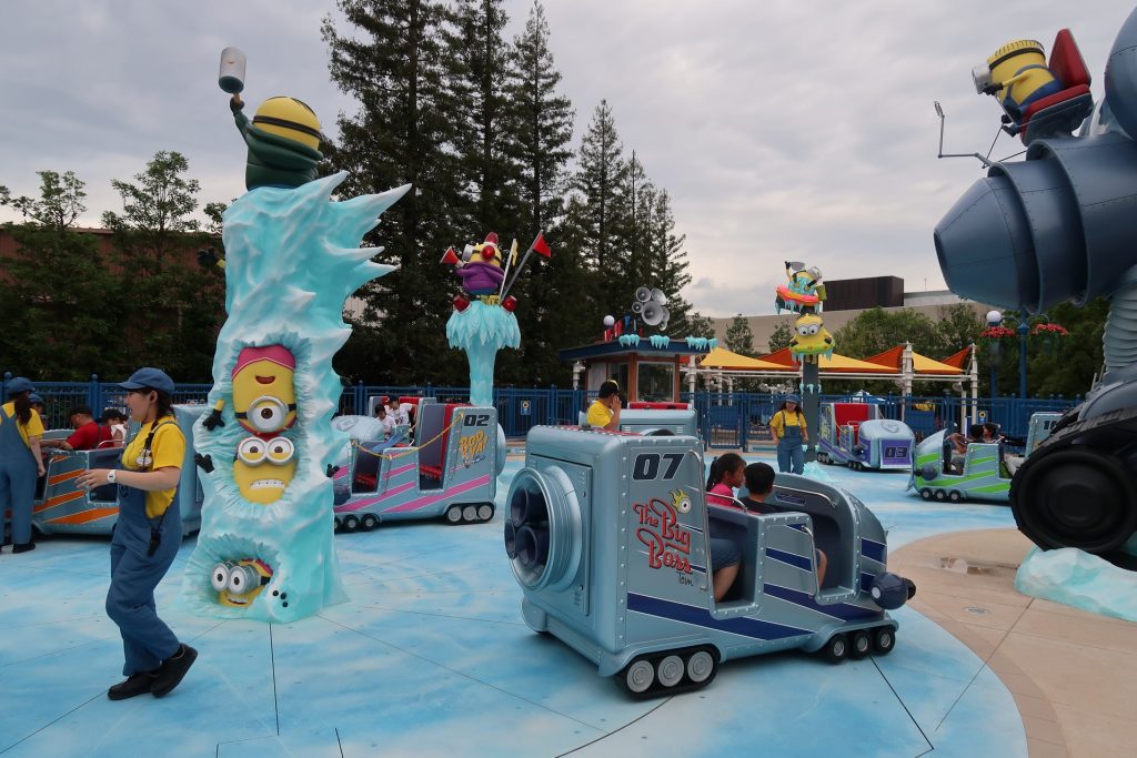 Minion’s Freeze Ray Sliders opens at Universal Studios Japan | Inside ...