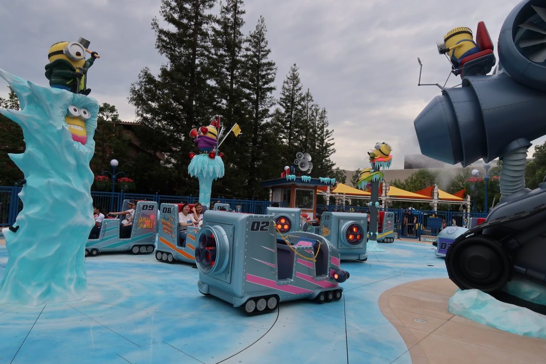 Minion’s Freeze Ray Sliders opens at Universal Studios Japan | Inside ...