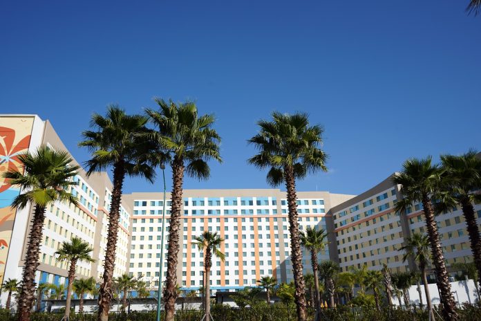 REVIEW: Endless Summer Resort – Dockside Inn & Suites at Universal ...