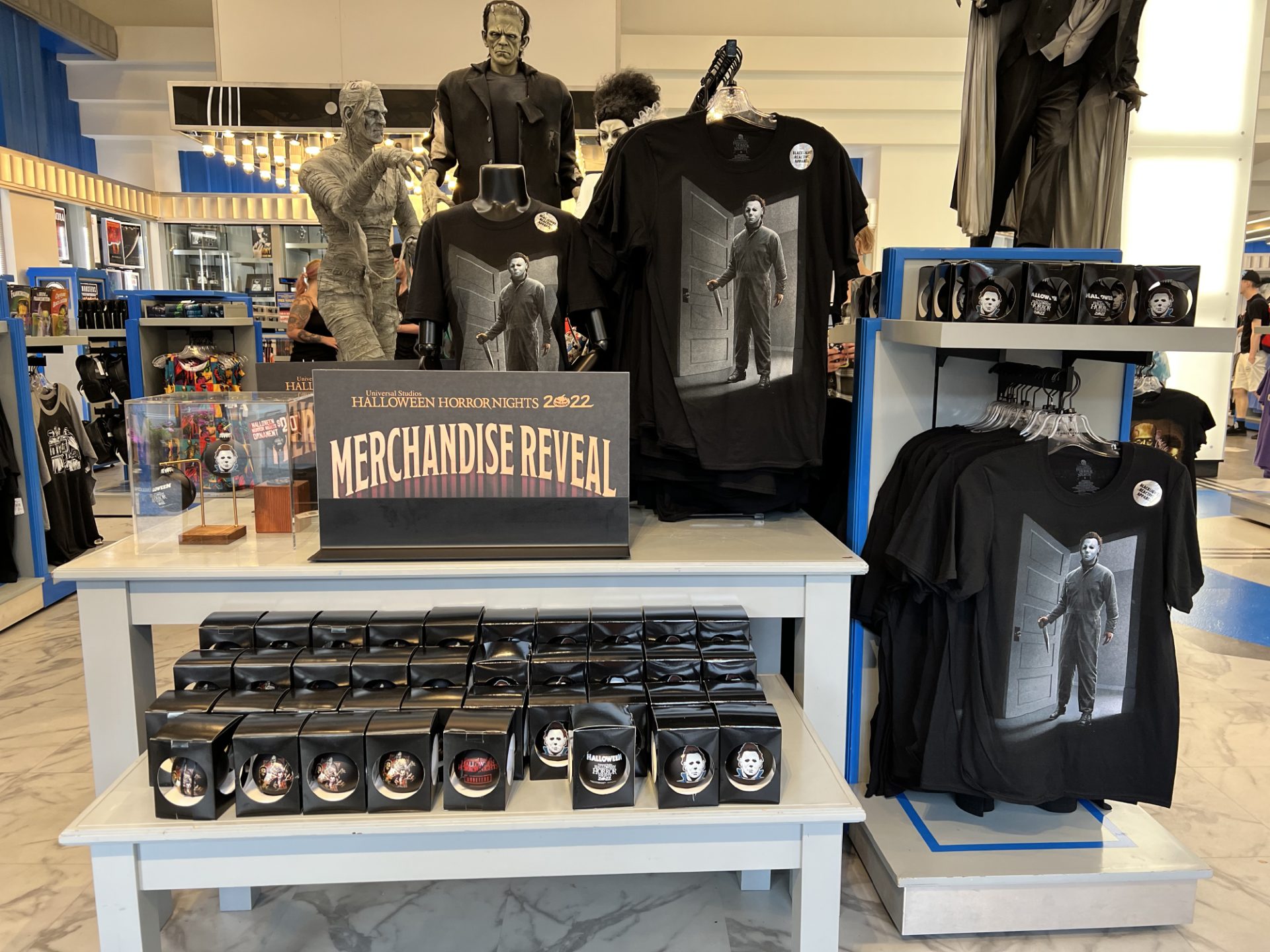 Halloween preview merchandise arrives at Universal Orlando & Universal ...