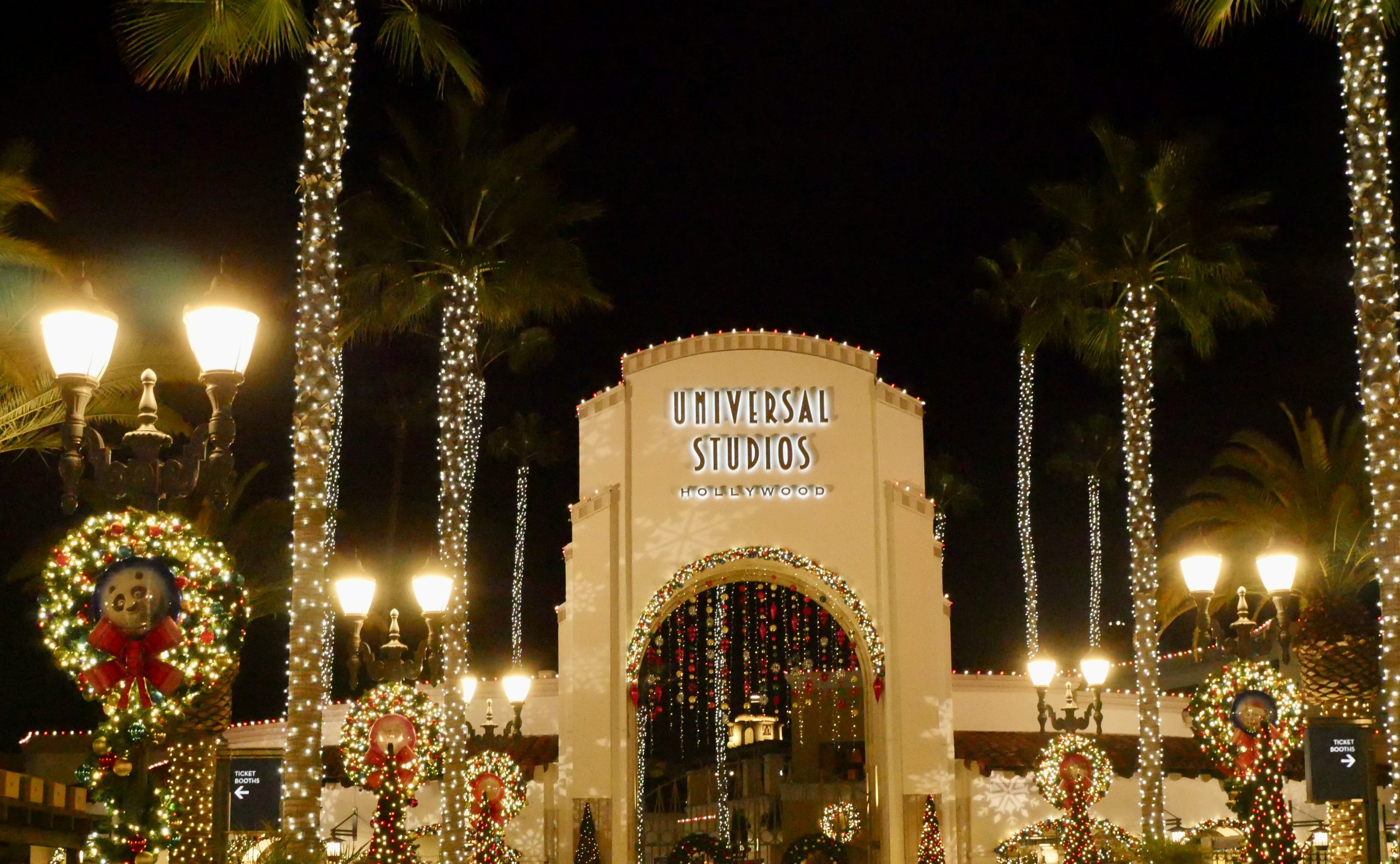 Harry Potter Christmas merchandise at Universal Studios Hollywood - Make  Life Lovely